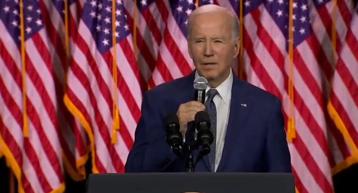 Joe Biden Tells Awkward Story About His Family: “I Look Back on it and Wonder How Thin Those Walls Were For My Mom and Dad” (VIDEO) Joe Biden Tells Awkward Story About His Family: “I Look Back on it and Wonder How Thin Those Walls Were For My Mom and Dad” (VIDEO)