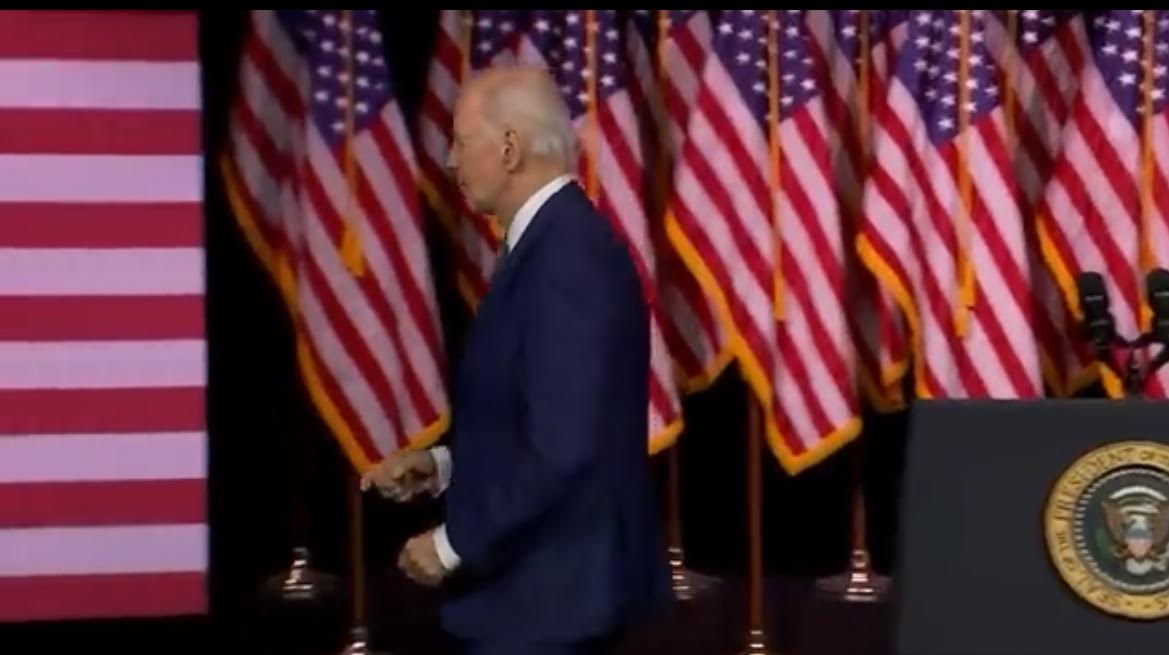 Joe Biden Gets Lost on Stage Again After Delivering Remarks in New York (VIDEO) Joe Biden Gets Lost on Stage Again After Delivering Remarks in New York (VIDEO)