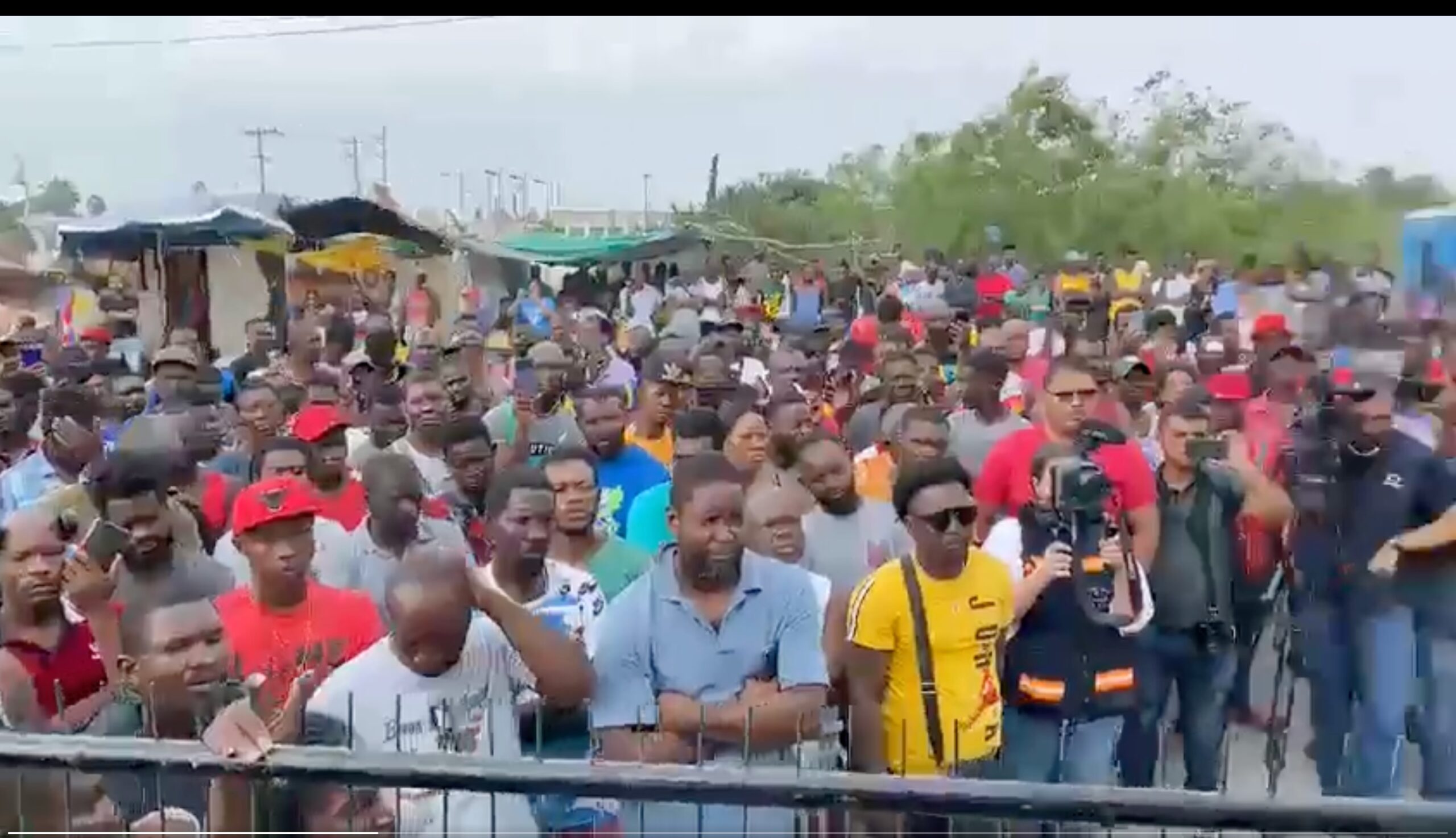 HERE WE GO: Biden Regime Green-Lights Release of Illegal Aliens into the United States with “Legally Questionable” Memo – Thousands More Arrive to Storm the Border (VIDEO)