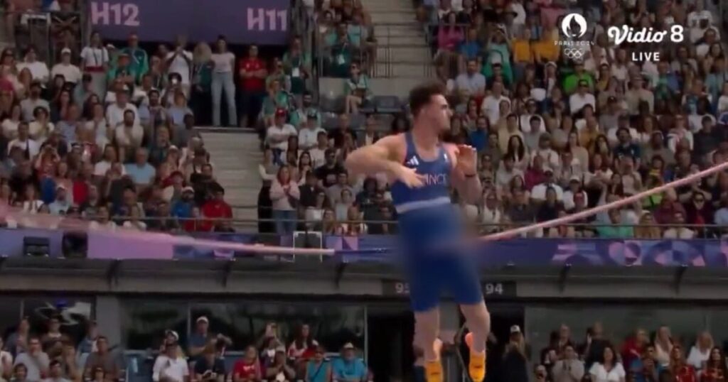 Oui-Oui!… French Athlete Puts the Pole in Pole Vaulting – Steals Thunder from Popular French Diver on Socials