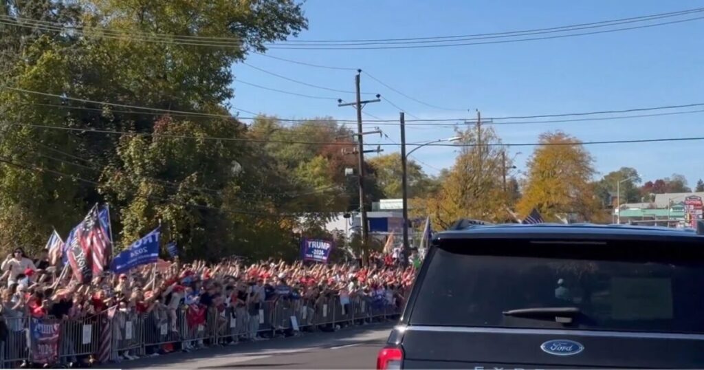 OMG! This Was INSANE! THOUSANDS LINE THE STREETS to See President Trump Drive to Work at McDonald’s – MUST SEE VIDEO