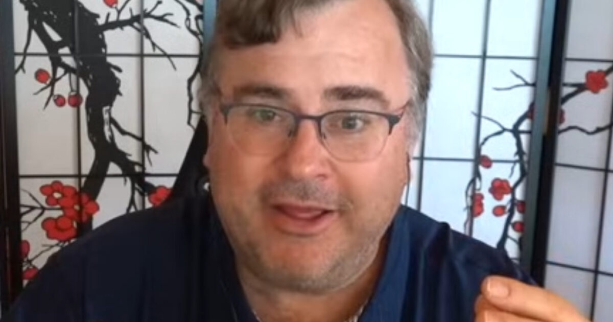 Billionaire and Democratic Megadonor Reid Hoffman is Looking to Move Abroad After Trump’s Victory