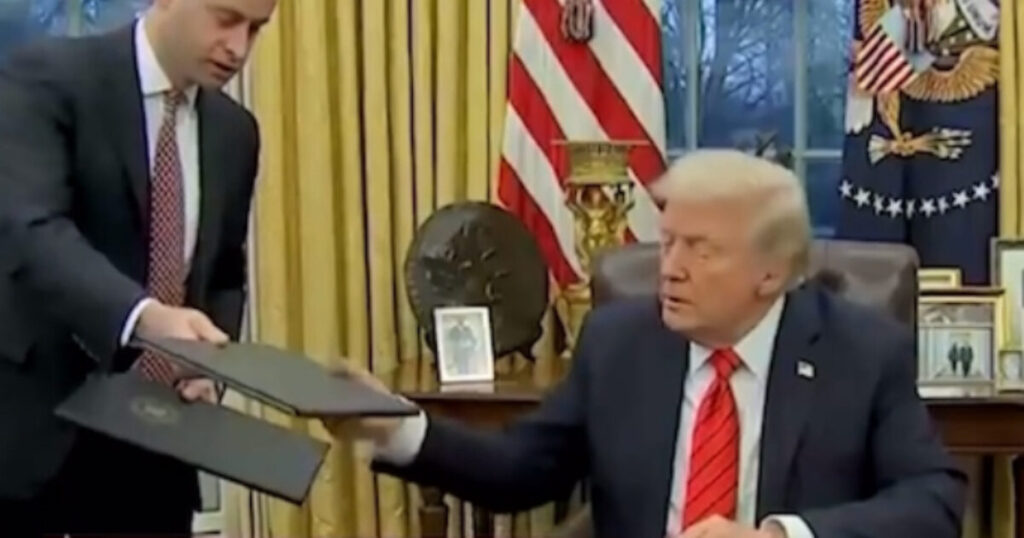 “We’re Going Back to Plastic Straws!” – President Trump Signs Executive Order Protecting Plastic Straws (VIDEO)