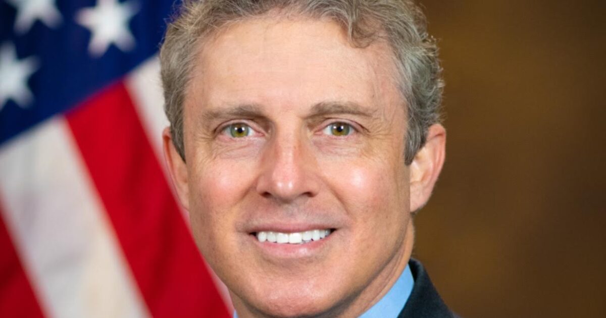 BREAKING: DC Circuit Court Allows Trump Firing of Hampton Dellinger