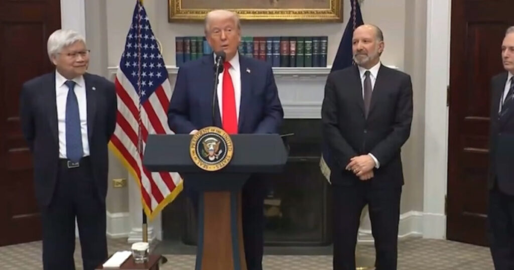 President Trump Announces New 0 Billion Investment by TSMC in U.S. Chips Manufacturing – Says U.S. Will Account for 40% of Chip Production (VIDEO)