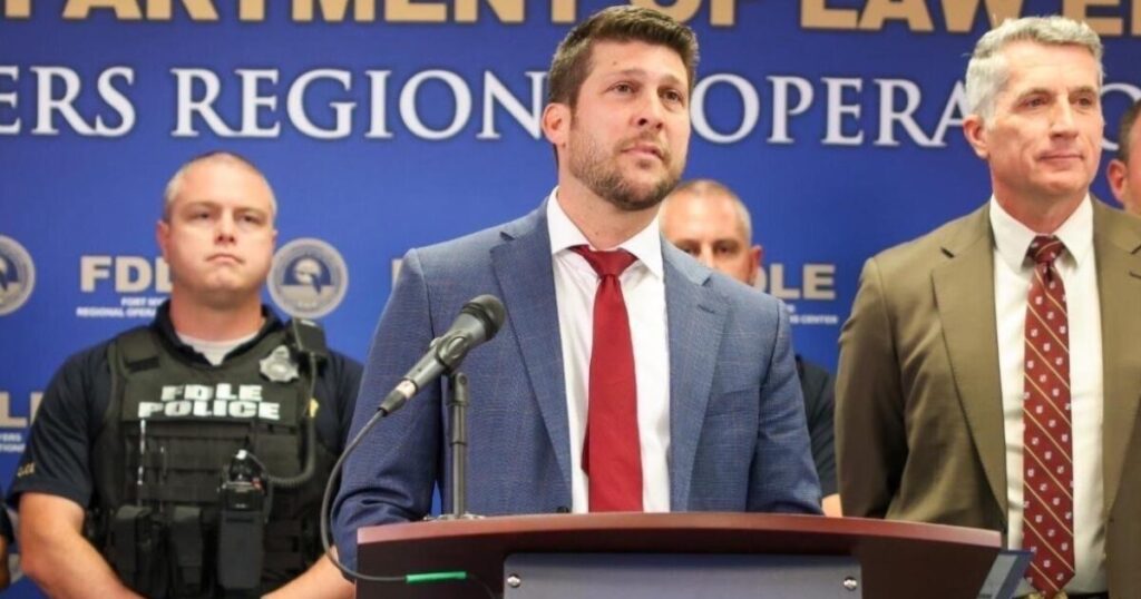 SHOWDOWN: Under Threat of Contempt, Florida Attorney General Rebuffs Obama Judge’s Order to Stand Down Against Arresting Illegals