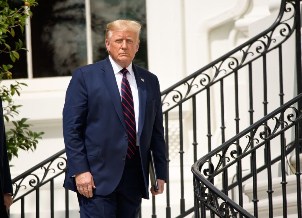 White House Unveils Trump’s New Official Portrait