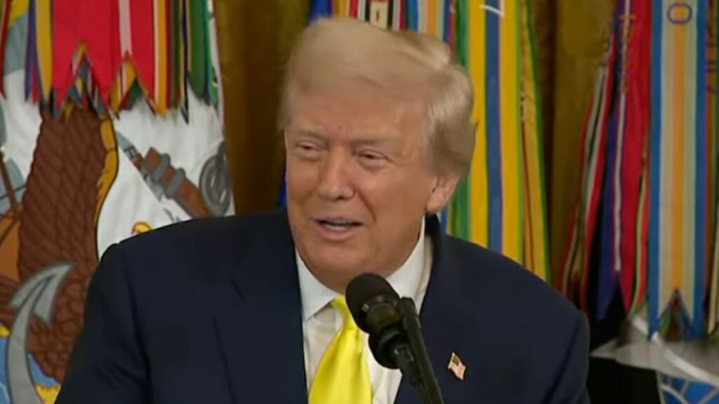 Trump Orders Banks To Stop Discriminating Against Conservatives