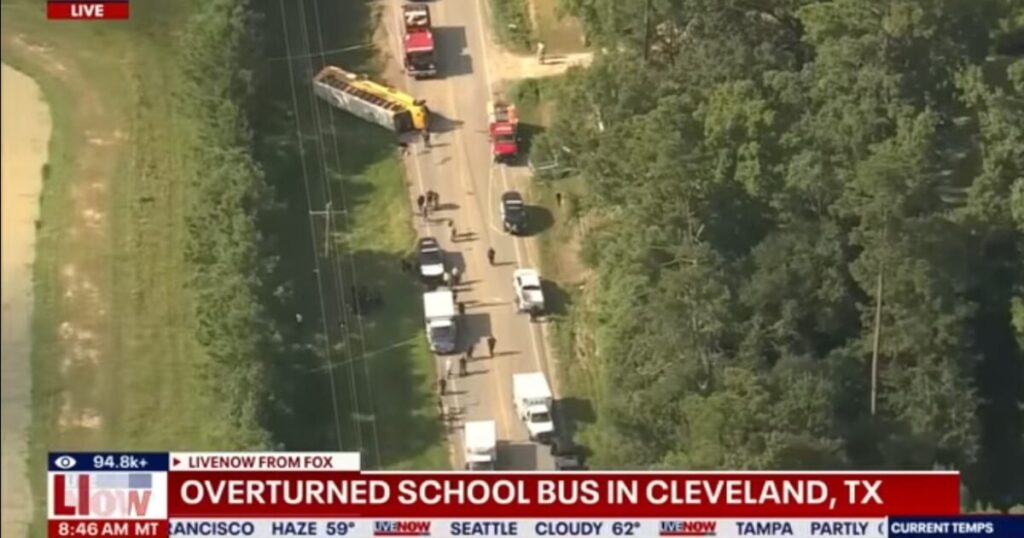16 Injured After School Bus Full of Children Involved in Rollover Crash in Austin, Texas (PHOTOS)