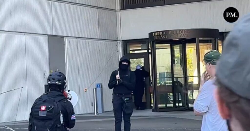 Masked Antifa Terrorists Surround Federal Building in Eugene, Oregon, to Protest ICE, Block Employees From Exiting – FEDS MAKE SEVERAL ARRESTS (VIDEO)