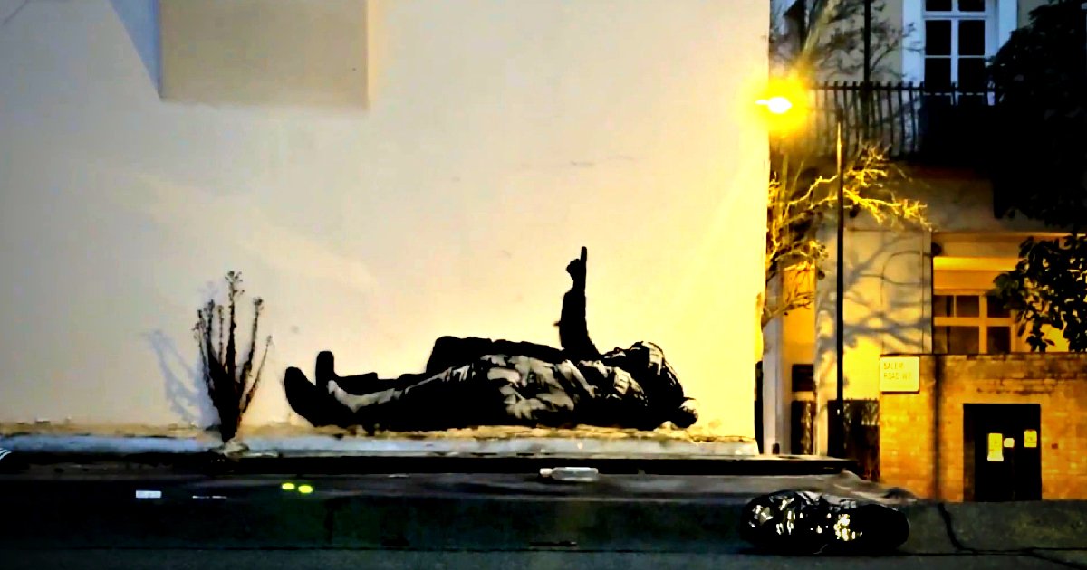 New Murals by Mysterious Street Artist Banksy Appear in London (VIDEOS) New Murals by Mysterious Street Artist Banksy Appear in London (VIDEOS)