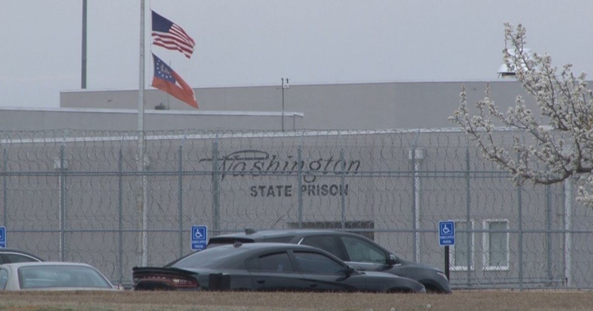 ‘Disturbance’ at Georgia Prison Leaves 3 Inmates Dead, a Dozen More Injured ‘Disturbance’ at Georgia Prison Leaves 3 Inmates Dead, a Dozen More Injured