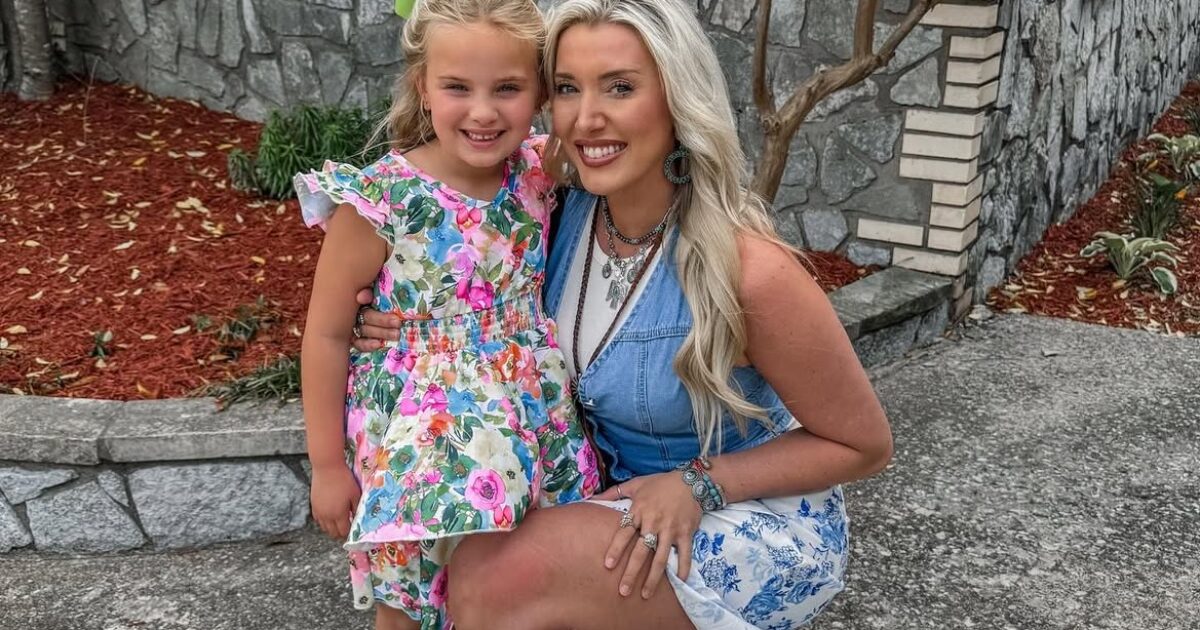 Hunter Biden’s Baby Mama Lunden Roberts Asks Judge to Jail Hunter For Failing to Pay Child Support