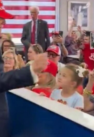 Crowd Goes Wild As President Trump Orders Hamburgers For Everyone at Whataburger in Corpus Christi, Texas (VIDEO)