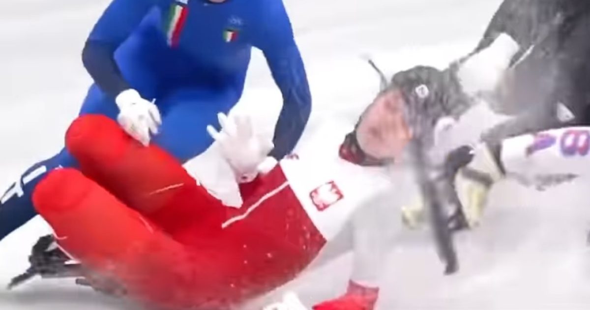 Olympic Speedskater Sustains Injury Above Her Eye from Competitors Blade During Crash (VIDEO)