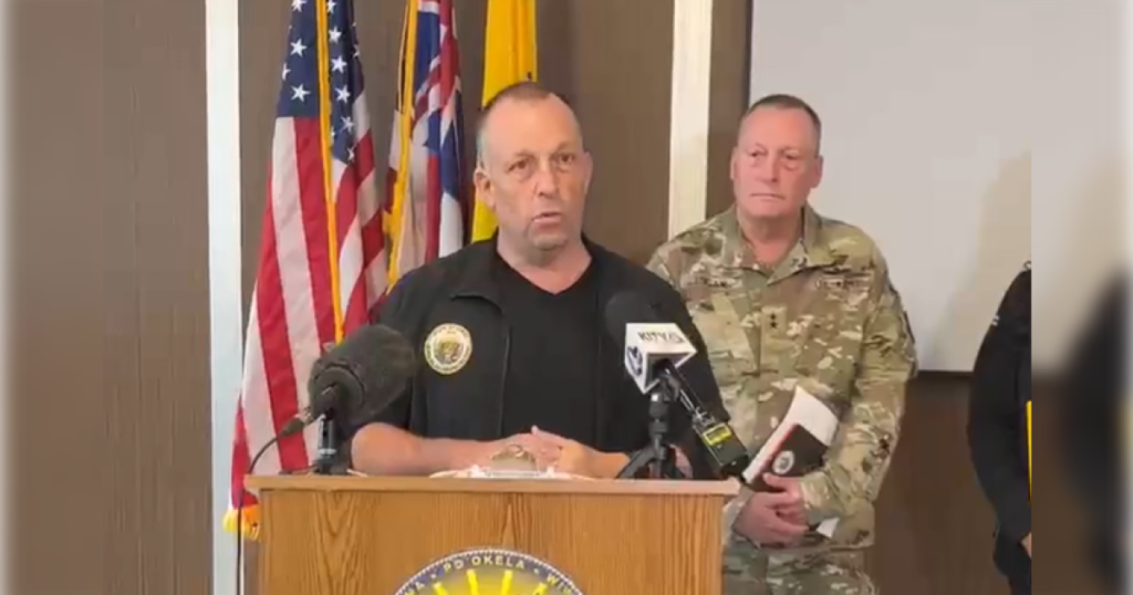 230 Rescued as Severe Flooding Strikes Hawaii, 5,500 Ordered to Evacuate as Dam Faces “Imminent Failure”