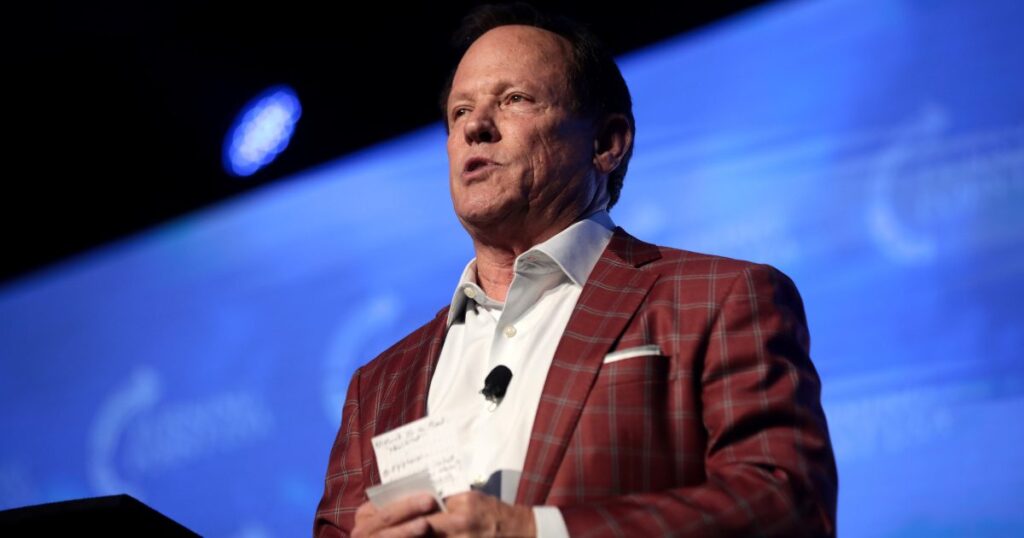 Cheerleading Magnate and Conservative Publisher Jeff Webb Dies Aged 76