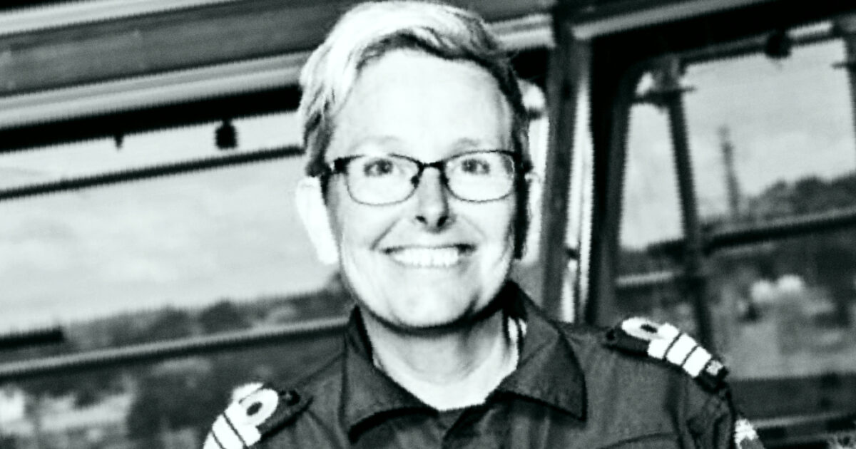 Lesbian ‘DEI Hire’ Captain of New Zealand Navy Ship That Ran Aground Has Been Charged With Negligence, Will Face Court-Martial Over the Sinking