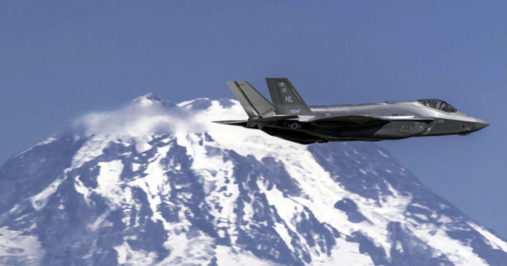 U.S. F-35 Fighter Jet Crashes in Nevada