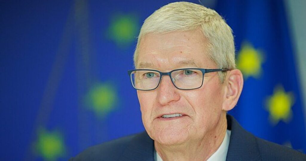 Tim Cook to Step Aside as Apple CEO After 15 Years — Successor Already Confirmed