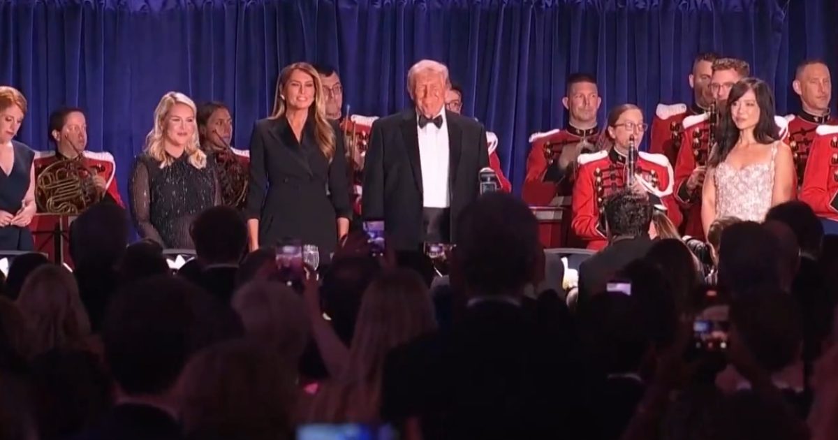 **UPDATED** WATCH LIVE: President Trump and First Lady Melania Make Grand Entrance at the White House Correspondents’ Dinner