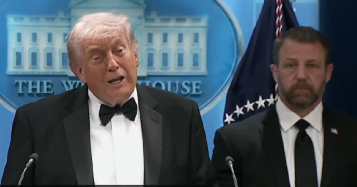 Trump Confirms a Secret Service Agent Was Shot at White House Correspondents’ Dinner (VIDEO) Trump Confirms a Secret Service Agent Was Shot at White House Correspondents’ Dinner (VIDEO)