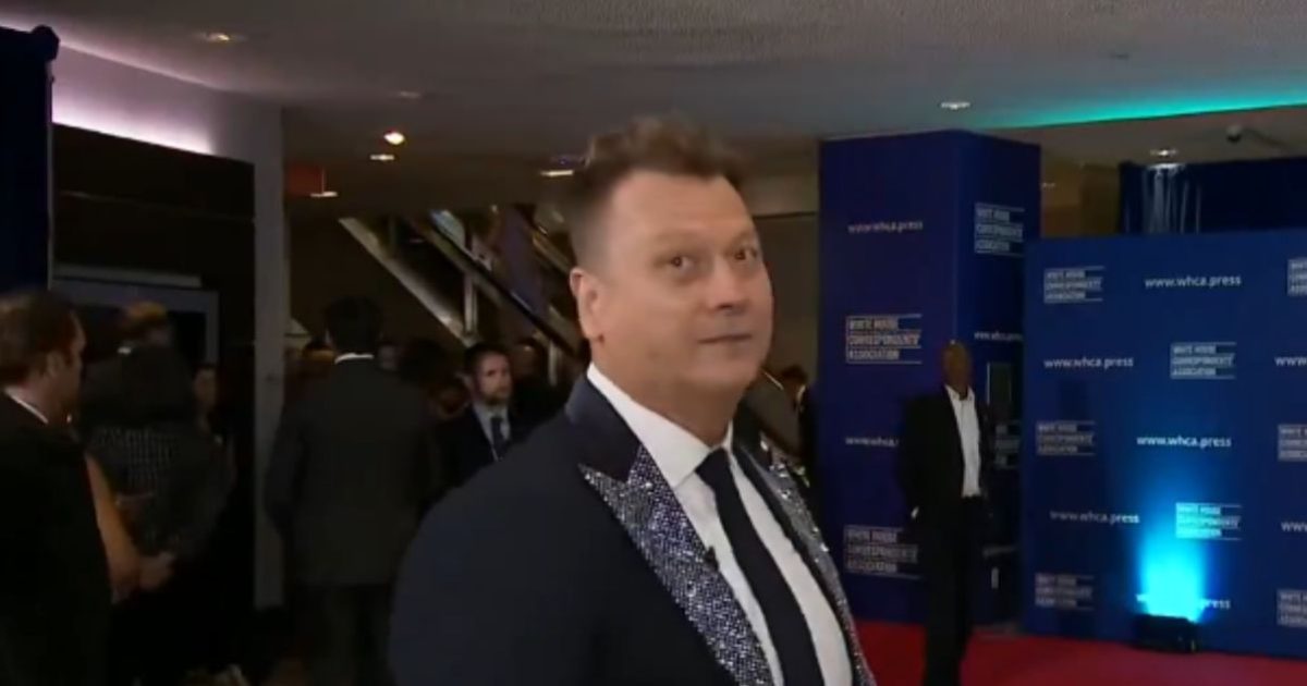 Fox News host Jimmy Failla Caught on Hot Mic Blasting ‘Pathetic’ Security at WHCD Before the Shooting: ‘Two Random Chicks Holding the Front Door Open… They’re Not Even Trying Anymore’ (VIDEO)