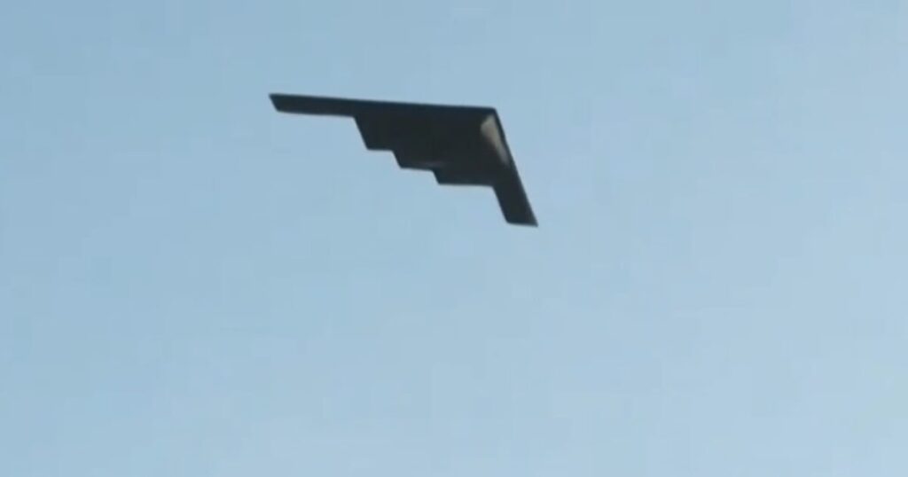 EPIC: B-2 Stealth Bomber Flies Over Trump Rally at the Great American State Fair (VIDEO)