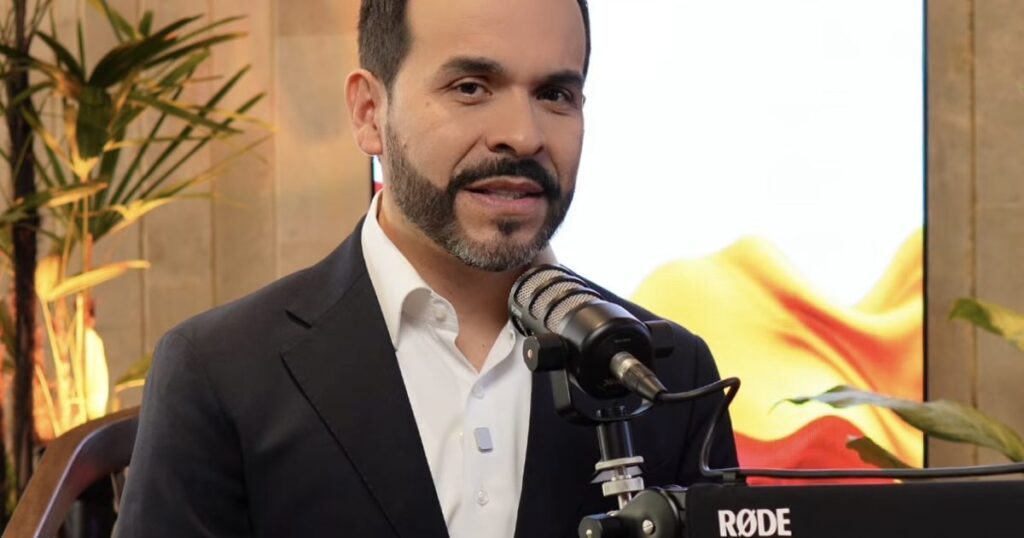 Pro-Trump Nationalist Tops Colombia Presidential Vote, Advances to Runoff Against Leftist Candidate