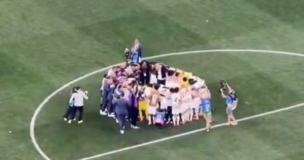 USA World Cup Players ALL Stand with Hand over Heart for National Anthem – Then ALL Join in on Team Prayer Following Their Victory!