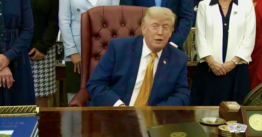 (VIDEO) Trump Slams MS NOW Reporter: “MS NOW. The Failed MSDNC Right?”