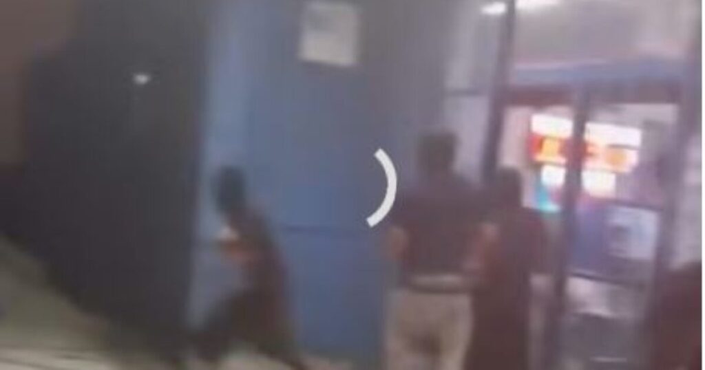 Separate Mobs Storm Pharmacy, Fast-Food Restaurant in LA ‘Street Takeovers’