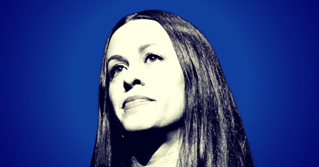 Alanis Morissette Sues Former Tour Manager for Fraud and Extortion, Accuses Him of Blackmail by Threatening to Report Her for Drug Trafficking