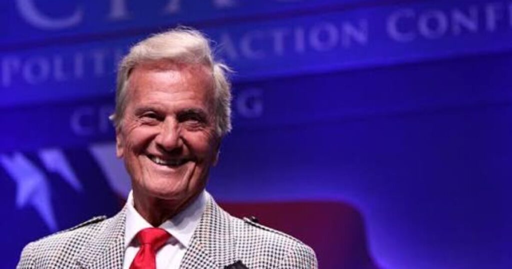 PAT BOONE TO TRUMP: ‘BE QUIET’ — Veteran Singer Urges President to Stop Name-Calling and Act More Presidential — And He Told the Fake News to Zip It Too