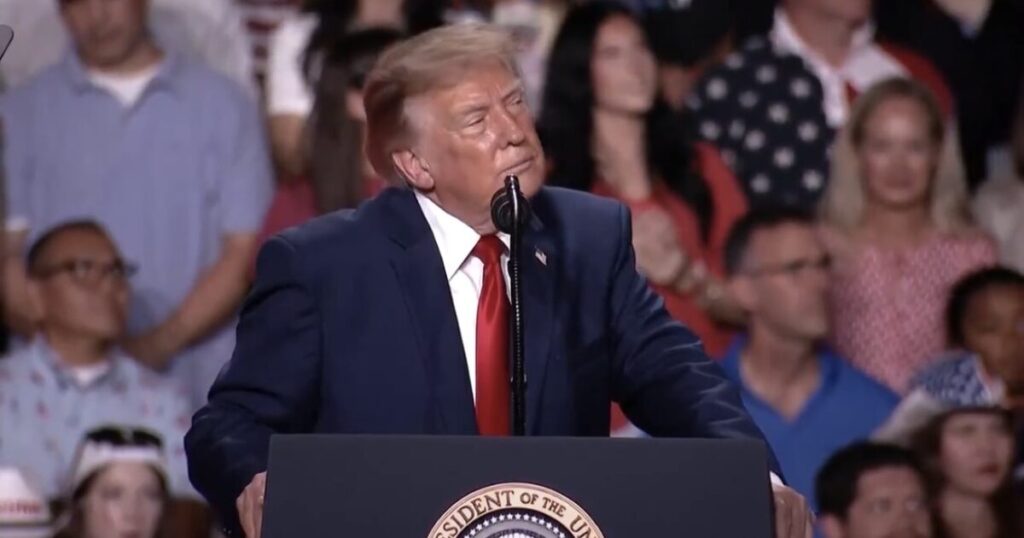 Texas Rallygoers Heckle and Pour Water on Leftist Protestors at Trump Rally in San Antonio (VIDEOS)